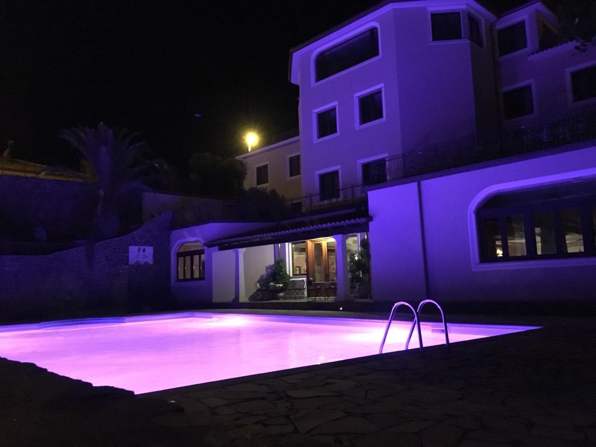 Hotel Le Tre Rose Bono  Exteriér fotografie